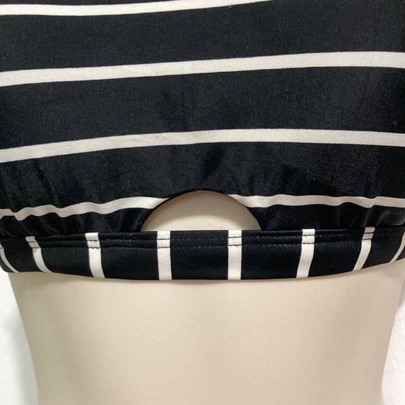 JOY LAB Black White Stripe Sports Criss Cross Straps Bra Womens Small - Picture 6 of 12